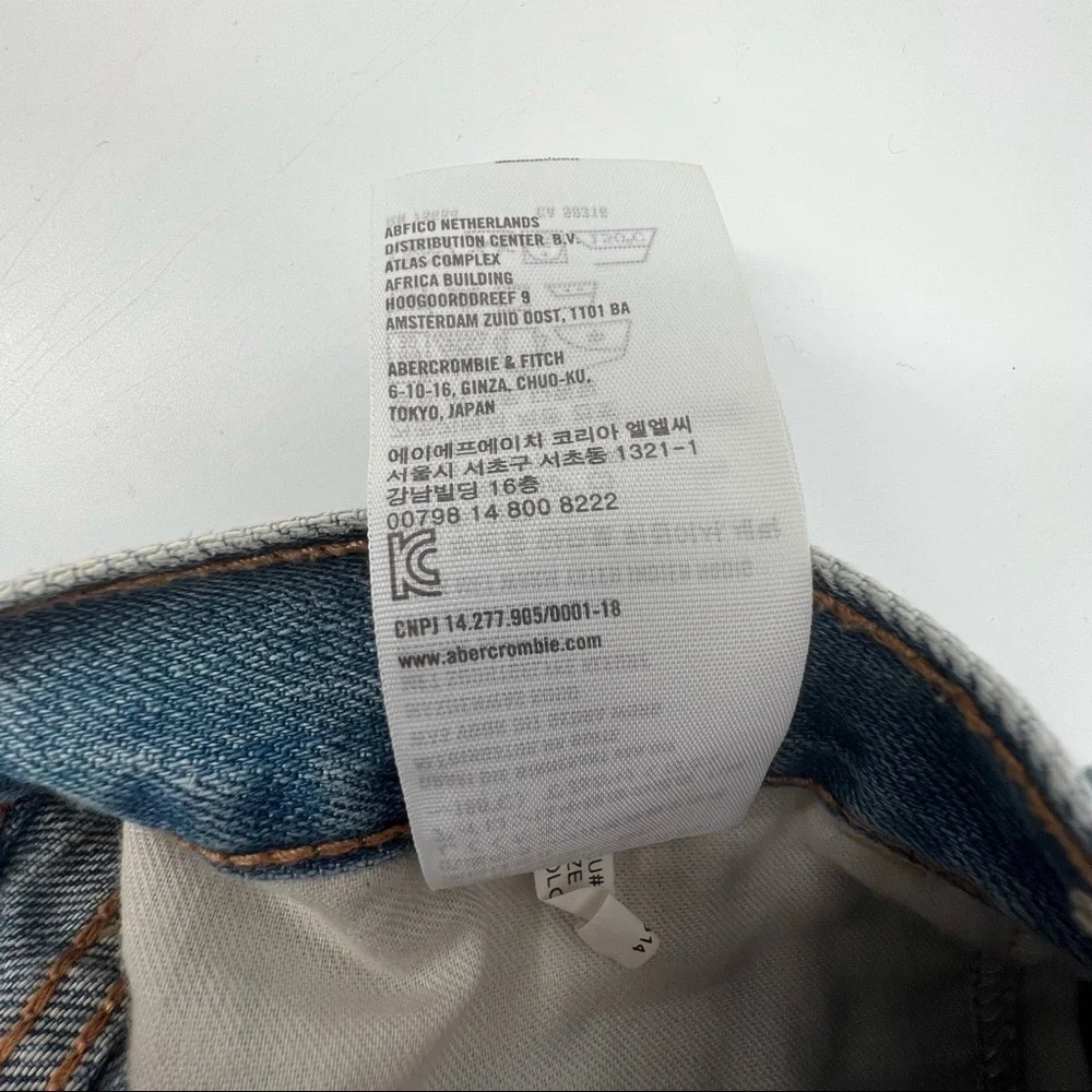 Hollister Women's Distressed Frayed Hem Jean Shorts Size w3/26